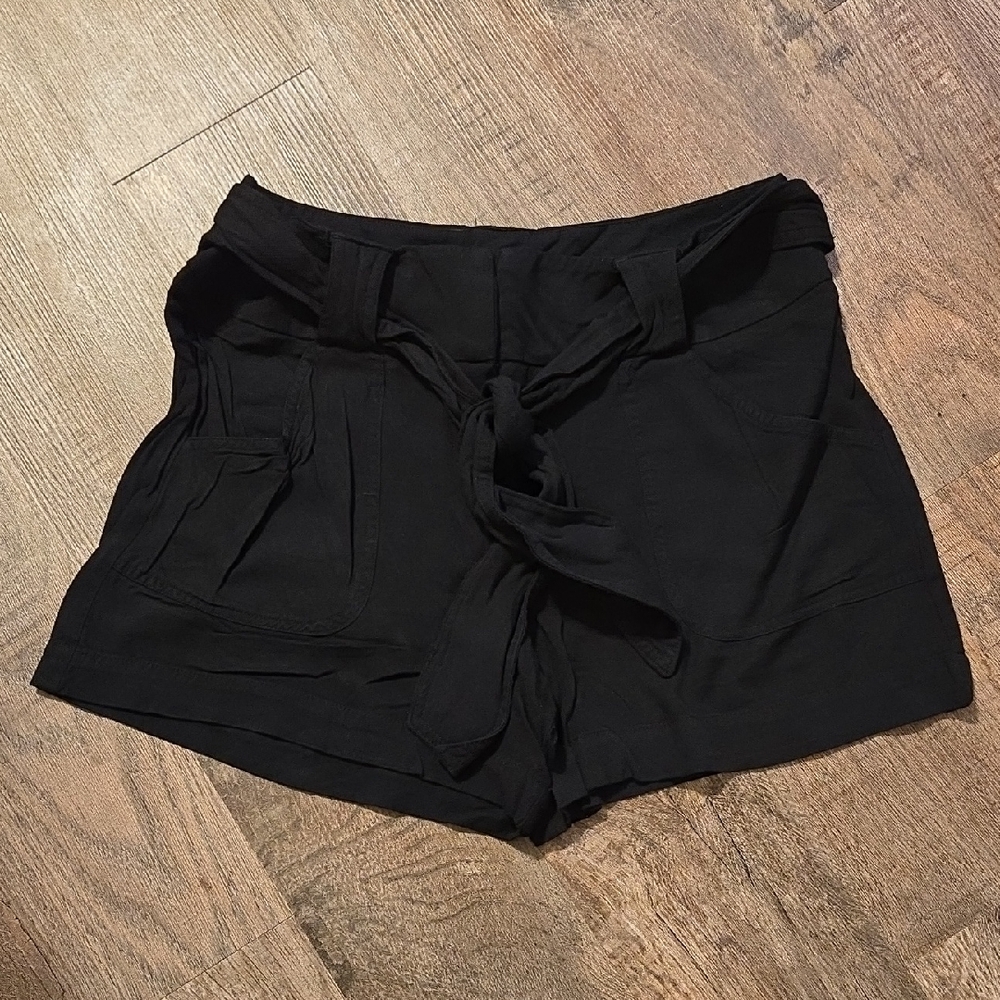 Apt. 9 Black High Waist Women's Shorts Lightweight with Belt